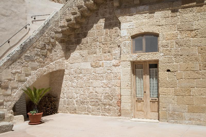 Historia- Dimore Corte Chiesa Corigliano d'Otranto Bagian luar foto