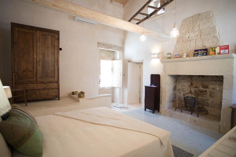 Historia- Dimore Corte Chiesa Corigliano d'Otranto Bagian luar foto