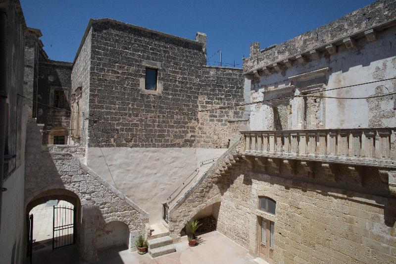 Historia- Dimore Corte Chiesa Corigliano d'Otranto Bagian luar foto