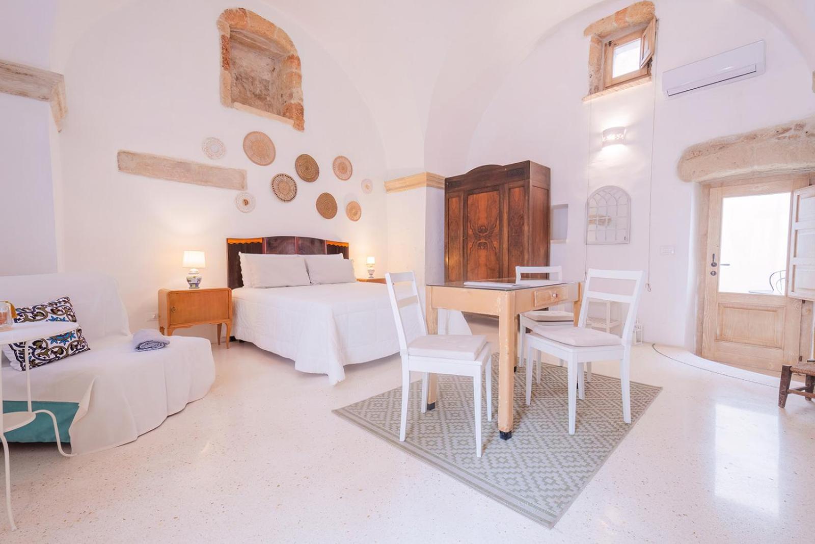 Historia- Dimore Corte Chiesa Corigliano d'Otranto Bagian luar foto