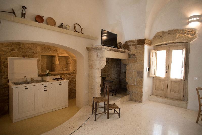Historia- Dimore Corte Chiesa Corigliano d'Otranto Bagian luar foto